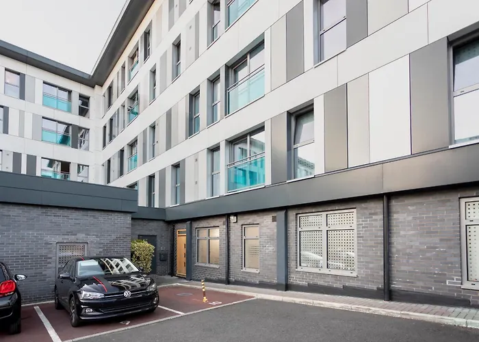 1 Bed Apartment - Redhill Central, Surrey, Gatwick #4