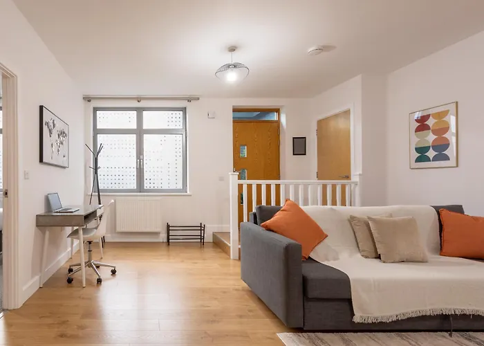 1 Bed Apartment - Redhill Central, Surrey, Gatwick #4